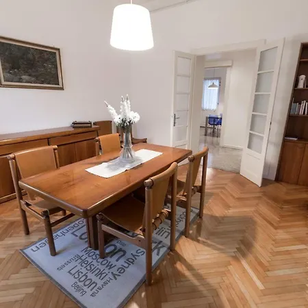 Casa Tiziana アパート ウーディネ